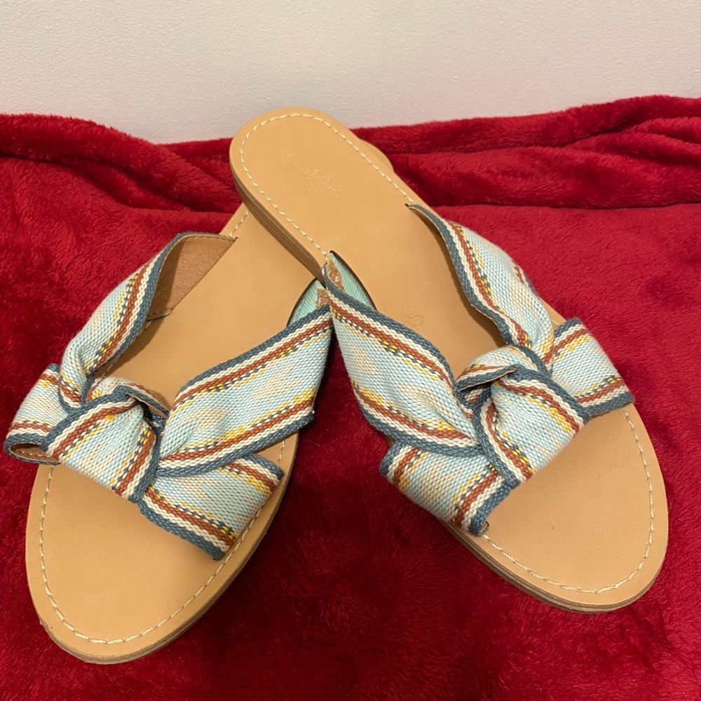 Universal Thread Women’s Western Sandals